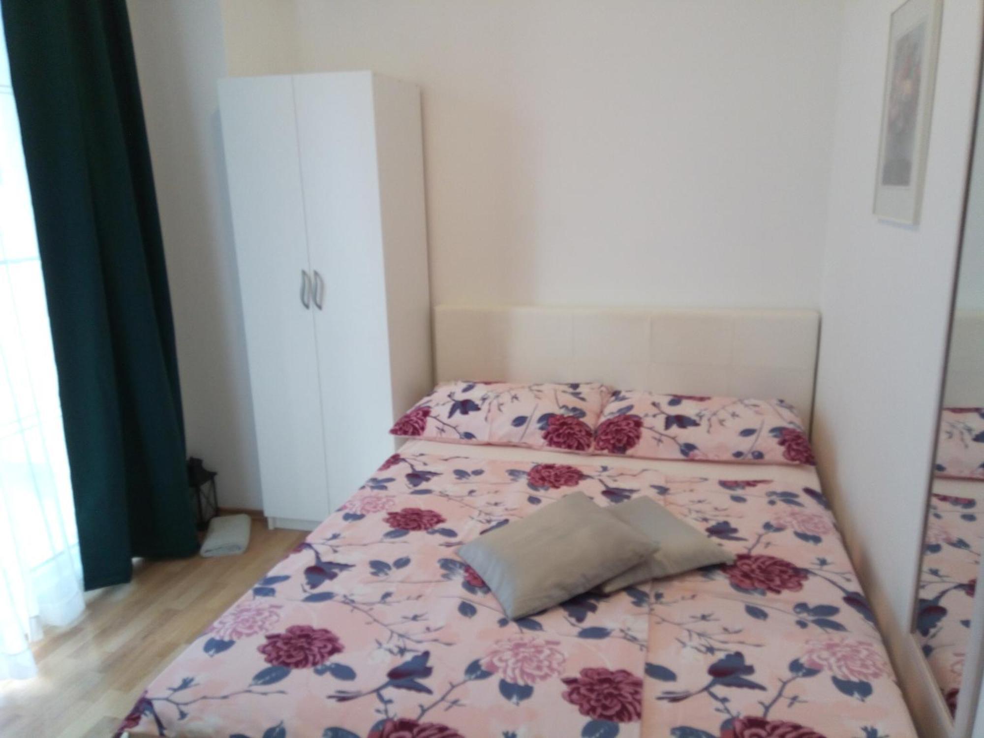 Ana Rooms Krk Town Exterior photo
